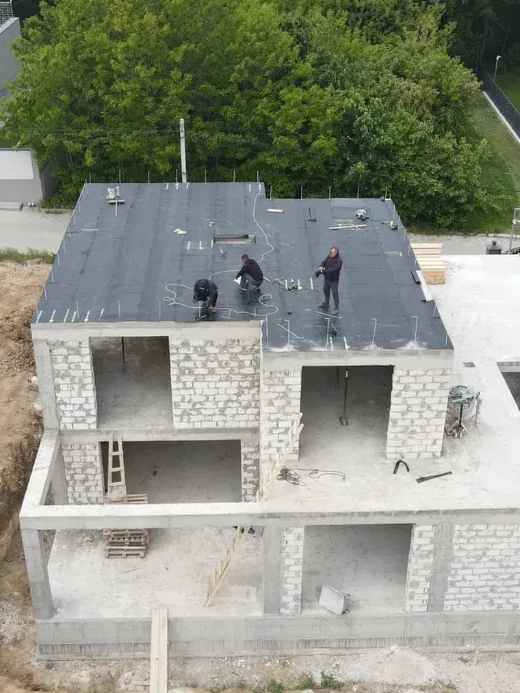 Casă cu IKO Cambridge, Poiana Domnească, Poiana Domnească