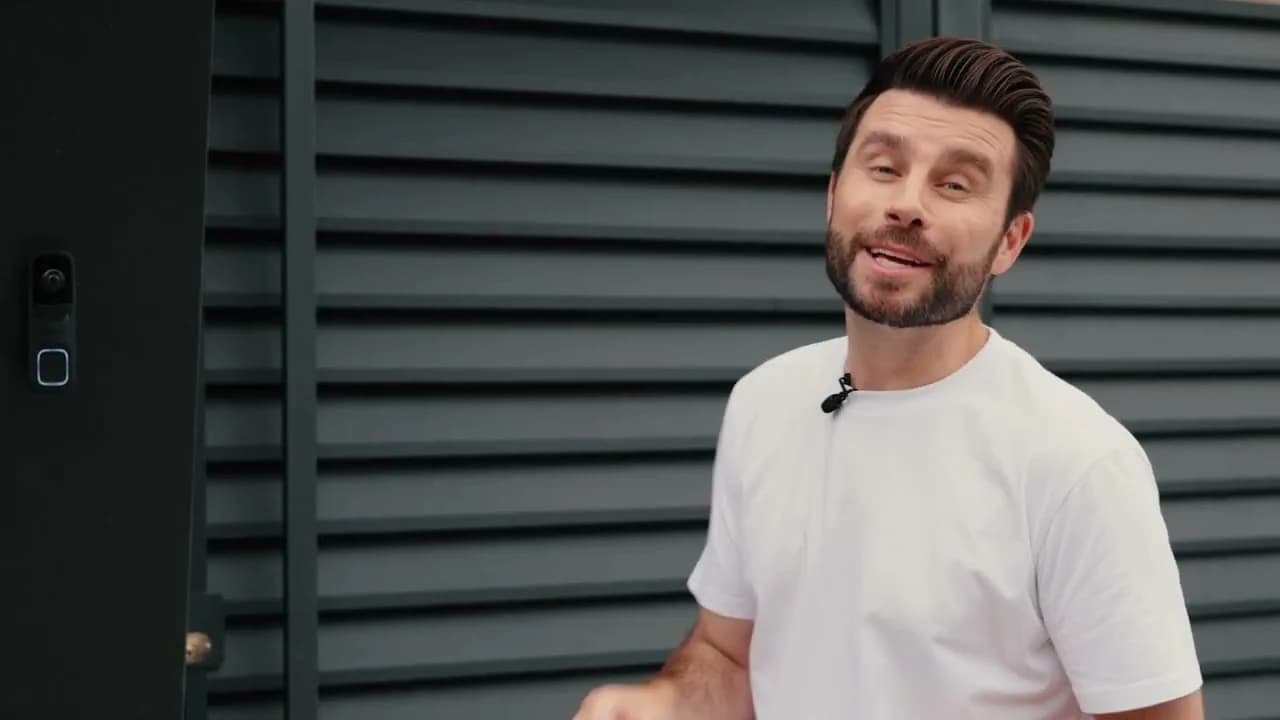 Gard identic pe ambele fețe și poartă bifold — Dorin Galben